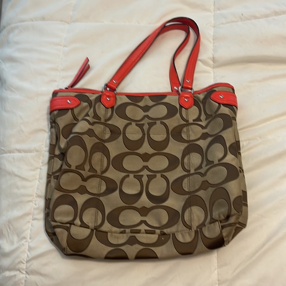 Coach over the shoulder Purse - Picture 3 of 3